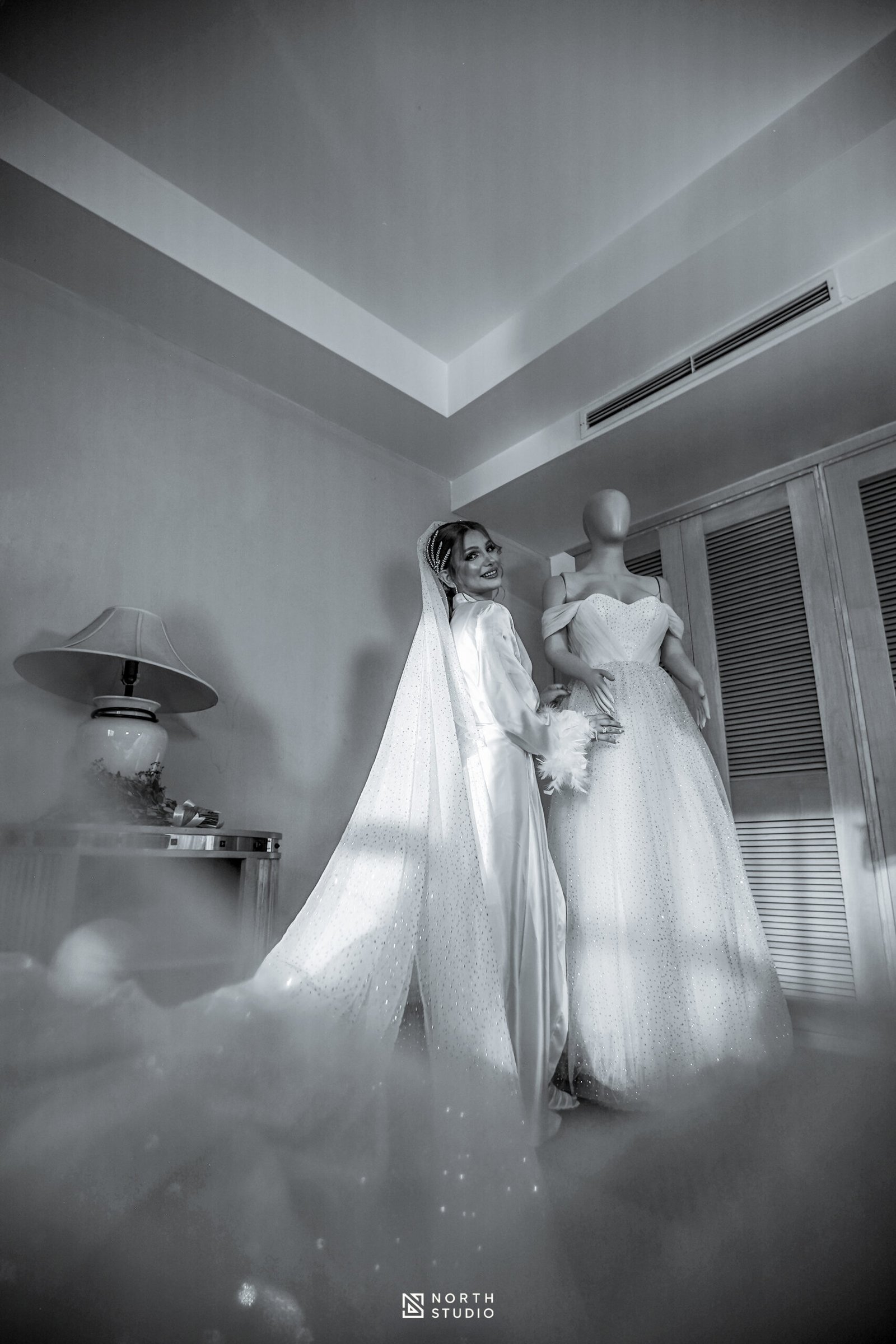 bride getting ready toronto wedding.jpg
